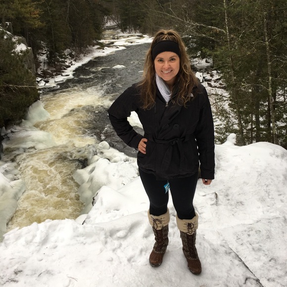 Meet the Poshers: SoPinesFinds - Picture 7 of 7